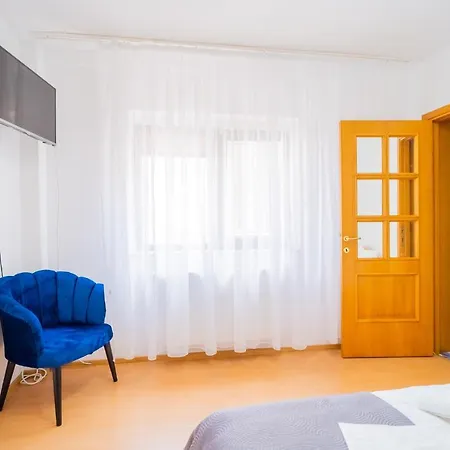 Serene 1br With Workspace Apartment Bucharest